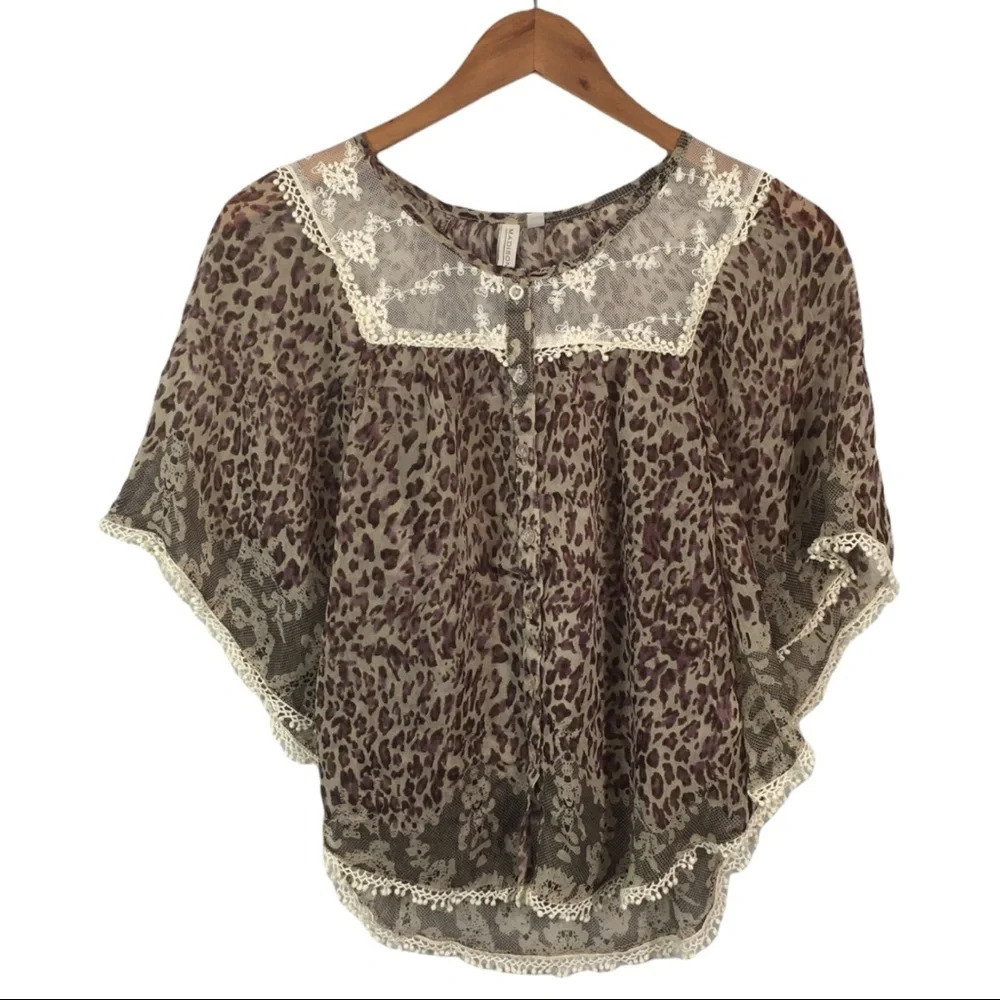 WS876 Madison Embroidered Poncho Blouse Top Pet M